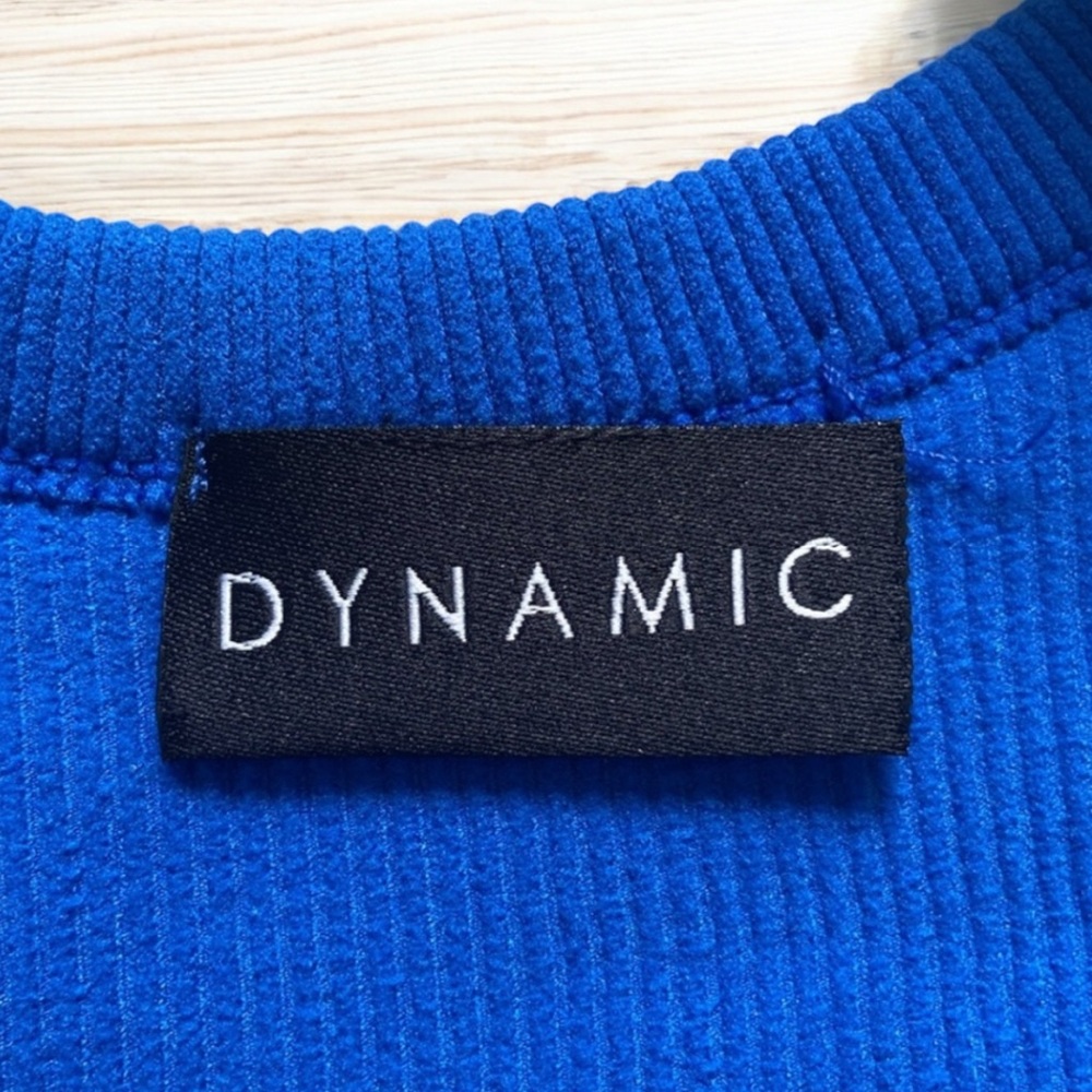 DYNAMIC | Top - Picture 3 of 5